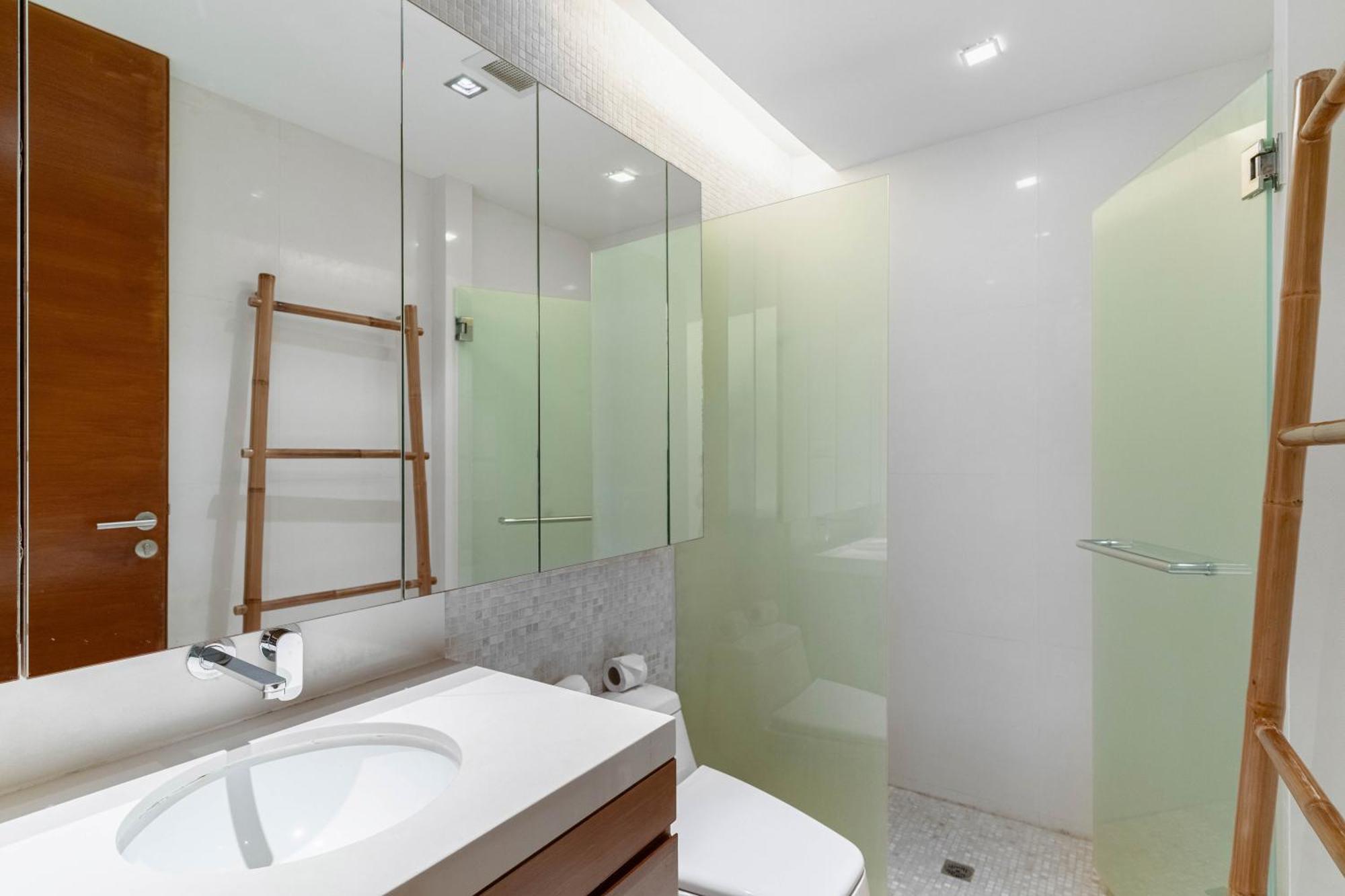 Beachfront Luxury 2 Bdr Apartment By Indreams, Naithon Beach Exterior photo