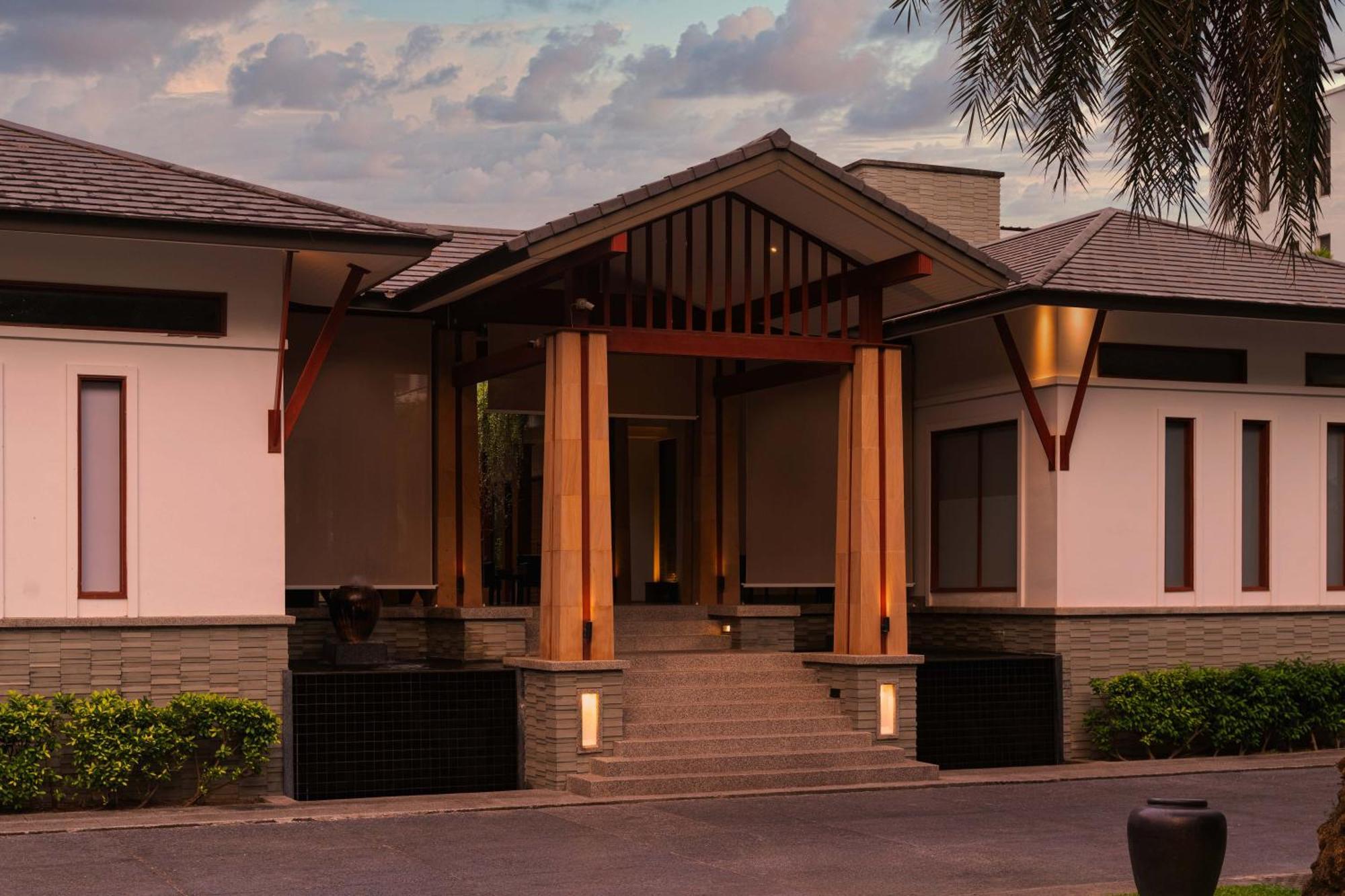 Beachfront Luxury 2 Bdr Apartment By Indreams, Naithon Beach Exterior photo